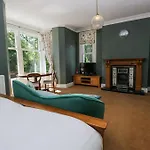 Sunnycroft